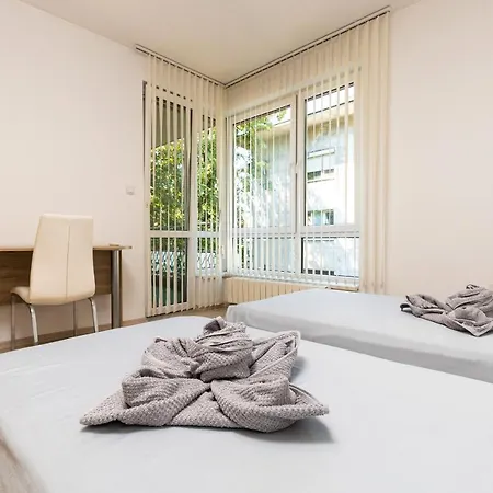 Stylish 2bd With A Cozy Terrace By Flat Mаnager *